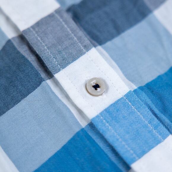 The North Face Blue and White Plaid Button Up in Size XL - Picture 9 of 9